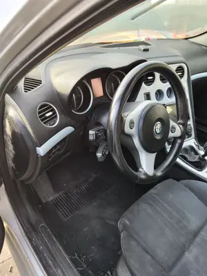 Foto de SALPICADERO ALFA ROMEO 159 (140) 1.9 JTD (M) 16V CAT (150 CV / 110 KW)