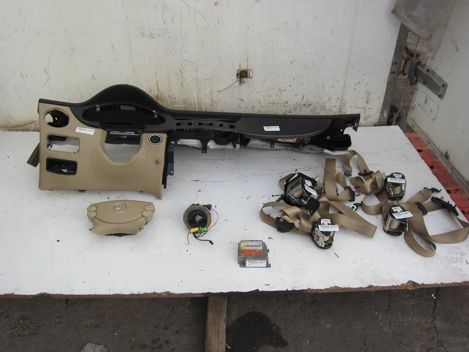 Foto de KIT AIRBAG MERCEDES-BENZ CLS (BM 219) 3.0 CDI CAT (224 CV / 165 KW) referencia A1714640518