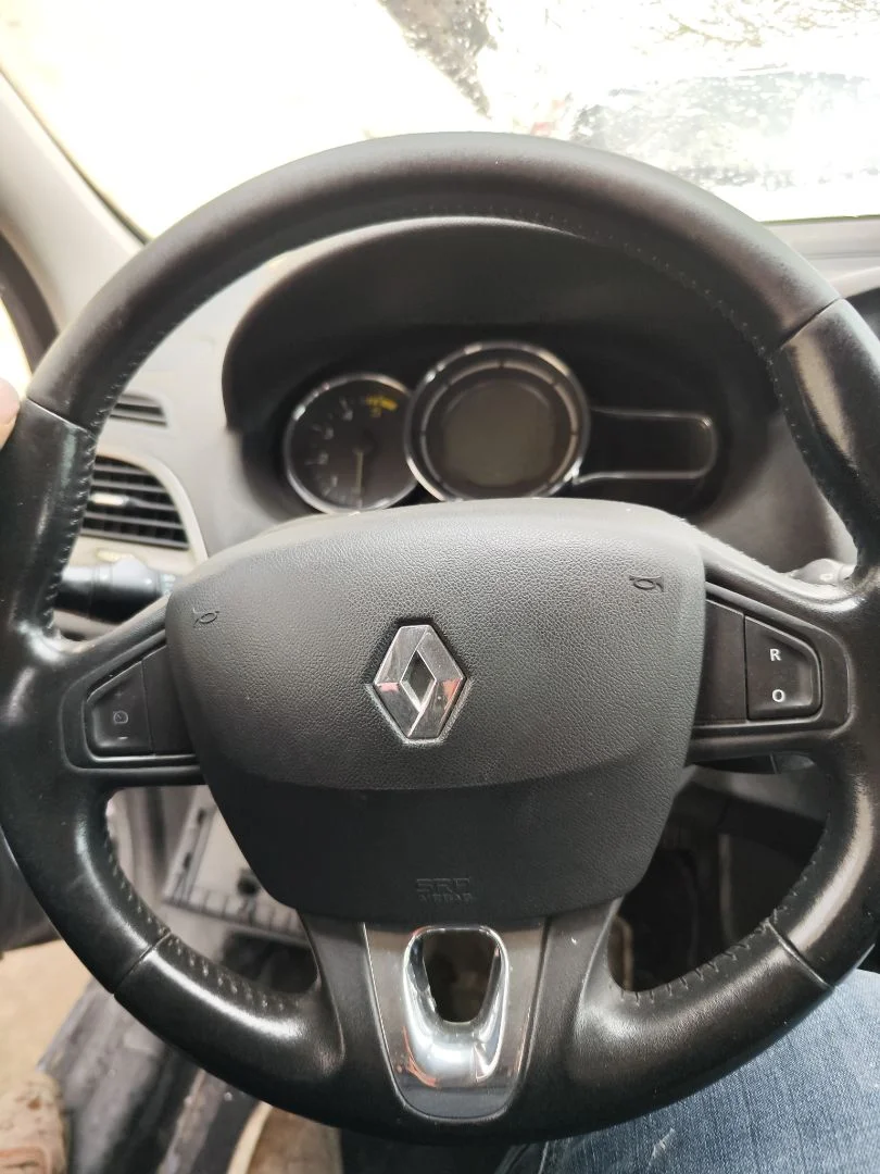 Foto de AIRBAG DELANTERO IZQUIERDO RENAULT MEGANE III BERLINA 5P 1.5 dCi Diesel FAP (110 CV / 81 KW)