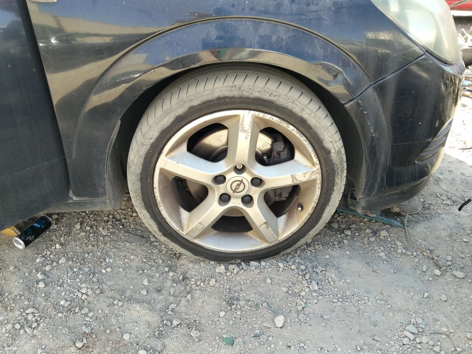 Foto de LLANTA OPEL ASTRA H GTC 1.9 CDTI (120 CV / 88 KW)