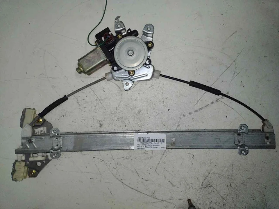 Foto de ELEVALUNAS TRASERO IZQUIERDO NISSAN X-TRAIL (T30) 2.2 16V Turbodiesel CAT (114 CV / 84 KW) referencia 8073199913
