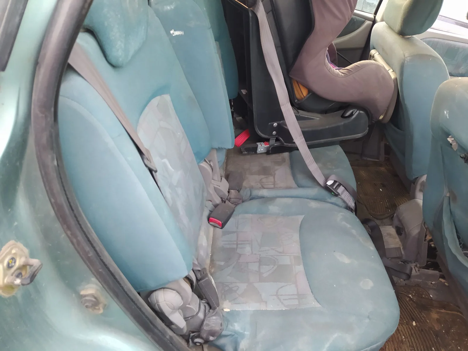 Foto de ASIENTOS TRASERO DERECHO NISSAN ALMERA TINO (V10M) 1.8 16V CAT (114 CV / 84 KW) referencia 88620BU700