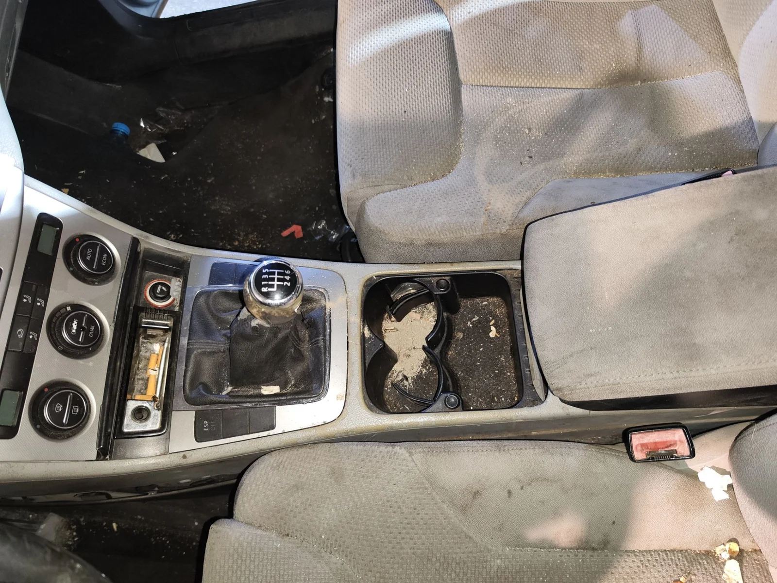 Foto de CONSOLA CENTRAL VOLKSWAGEN PASSAT BERLINA (3C2) 2.0 TDI (140 CV / 103 KW) referencia 3AB863243