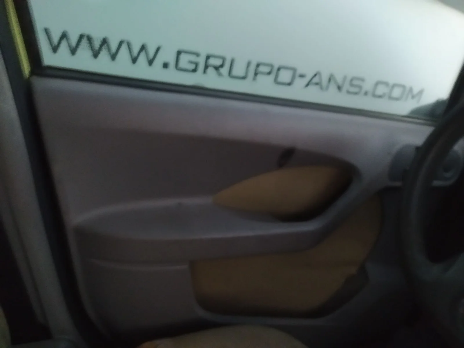 Foto de MANETA INTERIOR DELANTERA IZQUIERDA FIAT II PANDA (169) 1.2 CAT (60 CV / 44 KW)