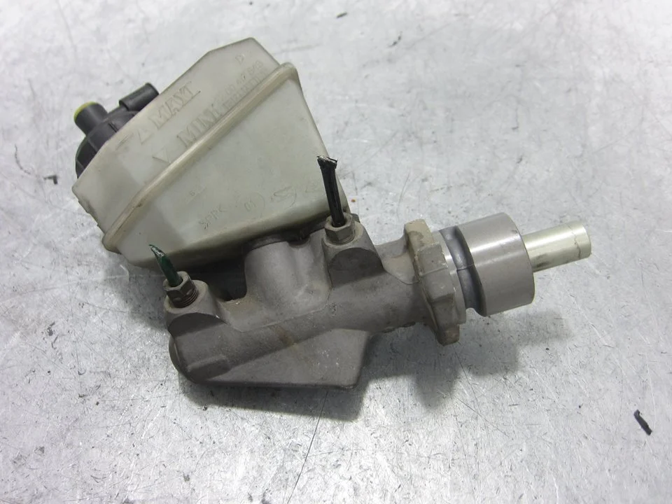 Foto de BOMBA FRENO RENAULT KANGOO I (F/KC0) 1.9 Diesel (64 CV / 47 KW) referencia 7700417649
