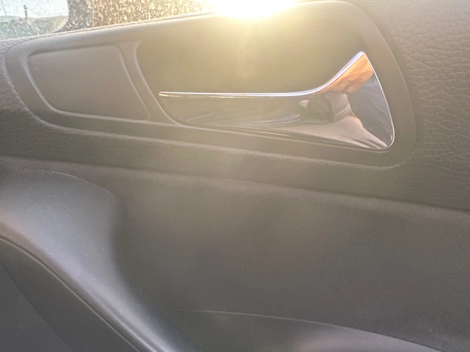 Foto de MANETA INTERIOR DELANTERA DERECHA VOLKSWAGEN PASSAT BERLINA (3C2) 2.0 TDI (140 CV / 103 KW) referencia 3C1837114B FKZ