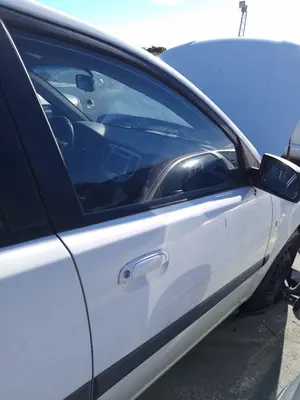 Foto de PUERTA DELANTERA DERECHA KIA RIO (JB) 1.5 CRDi (110 CV / 81 KW)