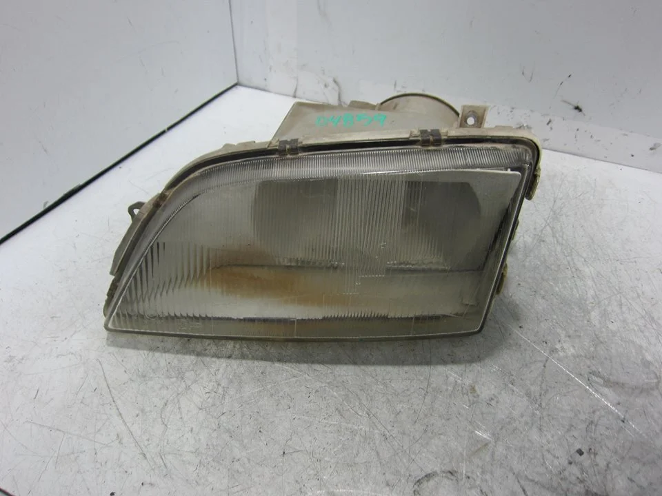 Foto de FARO IZQUIERDO OPEL OMEGA A 2.0 16V CAT (136 CV / 100 KW)