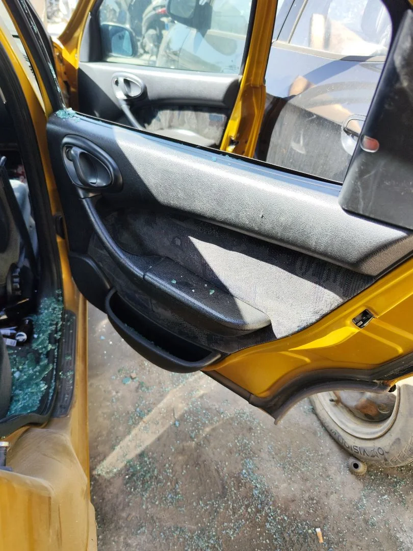 Foto de GUARNECIDO PUERTA TRASERA DERECHA CITROEN XSARA BERLINA 1.6 16V CAT (NFU / TU5JP4) (109 CV / 80 KW) referencia 9308HA