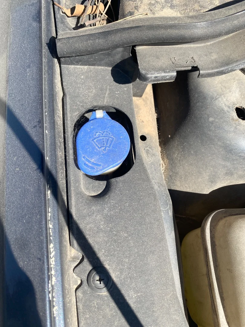 Foto de DEPOSITO LIMPIA FORD FOCUS SPORTBREAK (CB4)