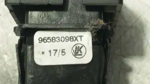 Foto de INTERRUPTOR CITROEN BERLINGO FURGÓN 1.6 16V HDi FAP (75 CV / 55 KW) referencia 96583098XT foto 4