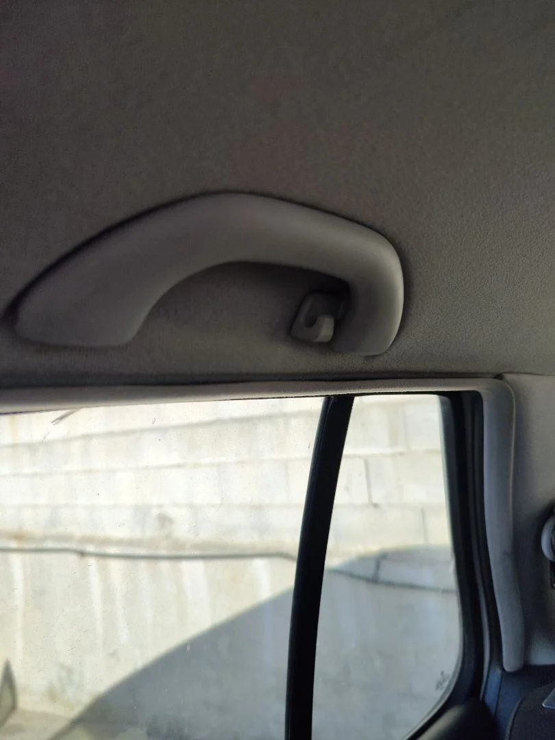 Foto de ASIDERO TECHO TRASERO DERECHO VOLKSWAGEN GOLF IV BERLINA (1J1)(10.1997) 2.0 (116 CV / 85 KW)