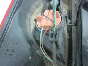 Foto de PILOTO TRASERO DERECHO NISSAN NOTE (E11E) referencia 22016752 foto 4