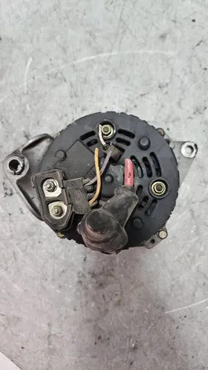 Foto de ALTERNADOR RENAULT MEGANE I FASE 2 BERLINA (BA0) 1.4 CAT (95 CV / 70 KW) referencia 7700850373