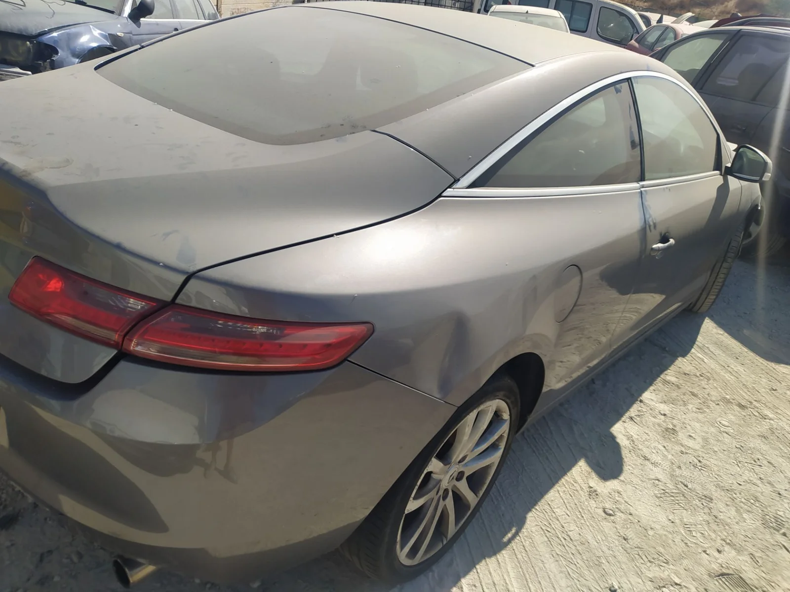 Foto de PILOTO TRASERO DERECHO RENAULT LAGUNA III COUPE 2.0 dCi Diesel FAP (150 CV / 110 KW) referencia 265500005R