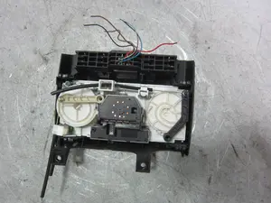 Foto de MANDO CALEFACCION / AIRE ACONDICIONADO OPEL ZAFIRA A 2.0 DTI (101 CV / 74 KW) referencia 90437535 foto 5
