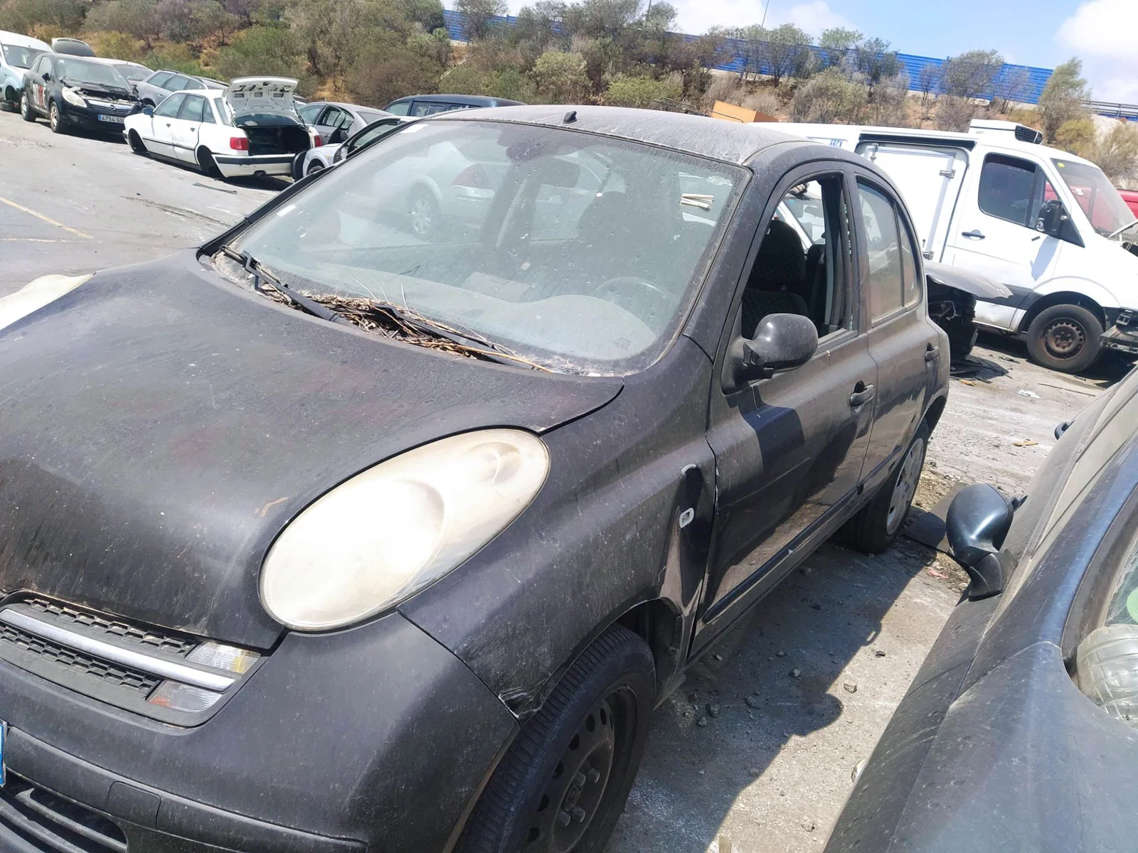 Foto de PASO RUEDA DELANTERO IZQUIERDO NISSAN MICRA (K12E) 1.2 CAT (65 CV / 48 KW) referencia 63843AX600