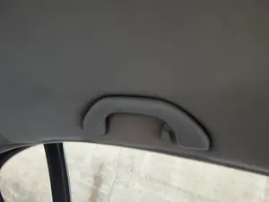 Foto de ASIDERO TECHO TRASERO IZQUIERDO SEAT LEON (1M1) 1.6  (101 CV / 74 KW) referencia 6L0857607F FKZ
