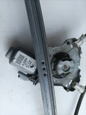 Foto de ELEVALUNAS DELANTERO DERECHO CITROEN XSARA BERLINA referencia 400679T4 foto 4