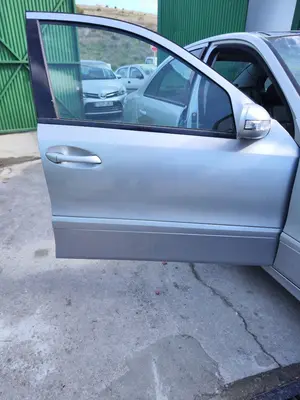 Foto de PUERTA DELANTERA DERECHA MERCEDES-BENZ CLASE E (BM 211) BERLINA 3.0 CDI CAT (190 CV / 140 KW)