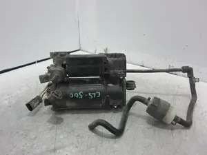 Foto de BOMBA SUSPENSION MERCEDES-BENZ CLASE S (BM 220) BERLINA 5.0 V8 24V CAT (306 CV / 225 KW) referencia 211320030401 foto 4