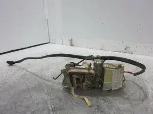Foto de CERRADURA PUERTA DELANTERA DERECHA FORD PROBE 2.5 V6 24V CAT (162 CV / 119 KW)