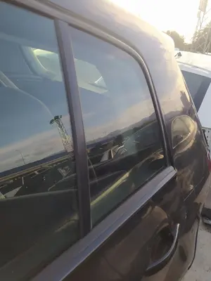 Foto de LUNA CUSTODIA TRASERA IZQUIERDA VOLKSWAGEN GOLF PLUS V (5M1) 1.9 TDI (105 CV / 77 KW)