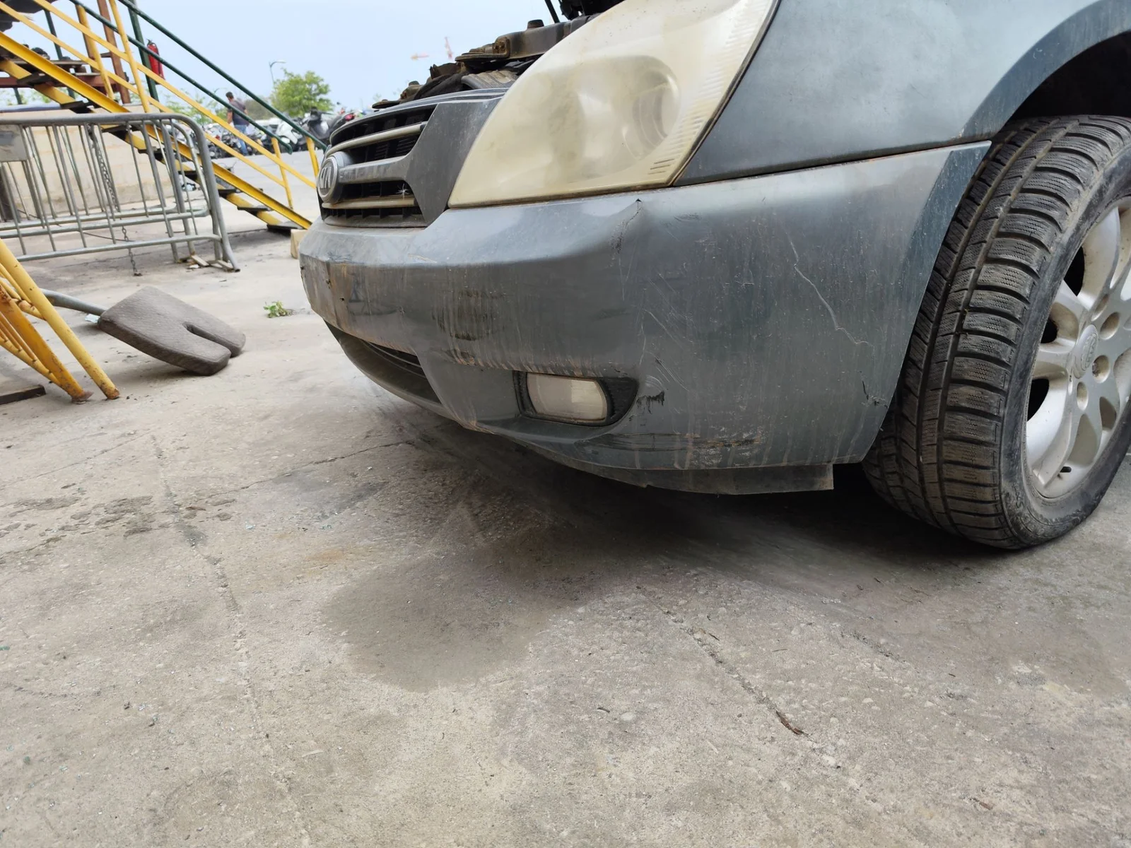 Foto de PARAGOLPES DELANTERO KIA CARNIVAL 2.9 CRDi CAT (185 CV / 136 KW)