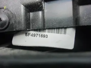 Foto de MANDO ELEVALUNAS TRASERO IZQUIERDO SEAT LEON (5F1) 1.6 TDI (105 CV / 77 KW) referencia 5F4971693 foto 3