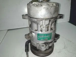 Foto de COMPRESOR AIRE ACONDICIONADO RENAULT MEGANE I BERL./ BERL. CON PORTÓN (BA0) 1.4 (75 CV / 55 KW) referencia SD7VAA foto 2