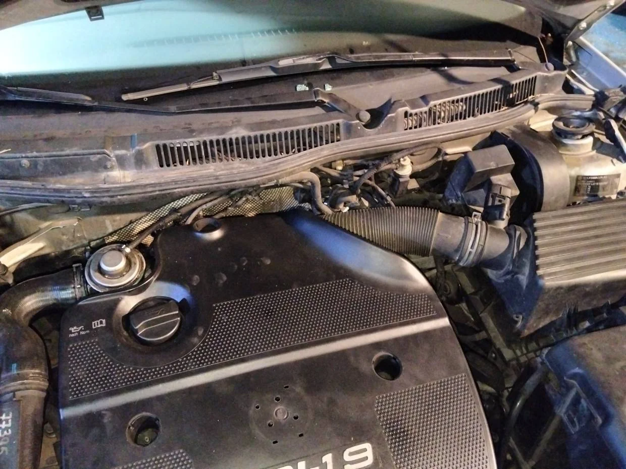 Foto de CENTRALITA MOTOR UCE VOLKSWAGEN GOLF IV BERLINA (1J1)(10.1997)