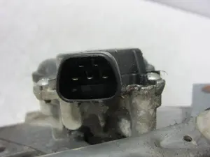 Foto de MOTOR LIMPIA DELANTERO HONDA CR-V (RD8) 2.0 VTEC CAT (150 CV / 110 KW) foto 2