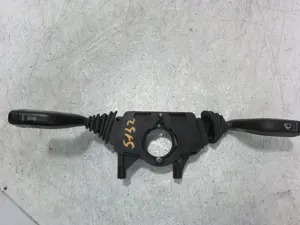 Foto de MANDO MULTIFUNCION OPEL ASTRA F BERLINA 1.6 CAT (101 CV / 74 KW) referencia 7844256