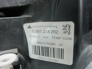 Foto de FARO DERECHO PEUGEOT 407 2.0 16V HDi FAP CAT (RHR / DW10BTED4) (136 CV / 100 KW) referencia 9660235980 foto 6