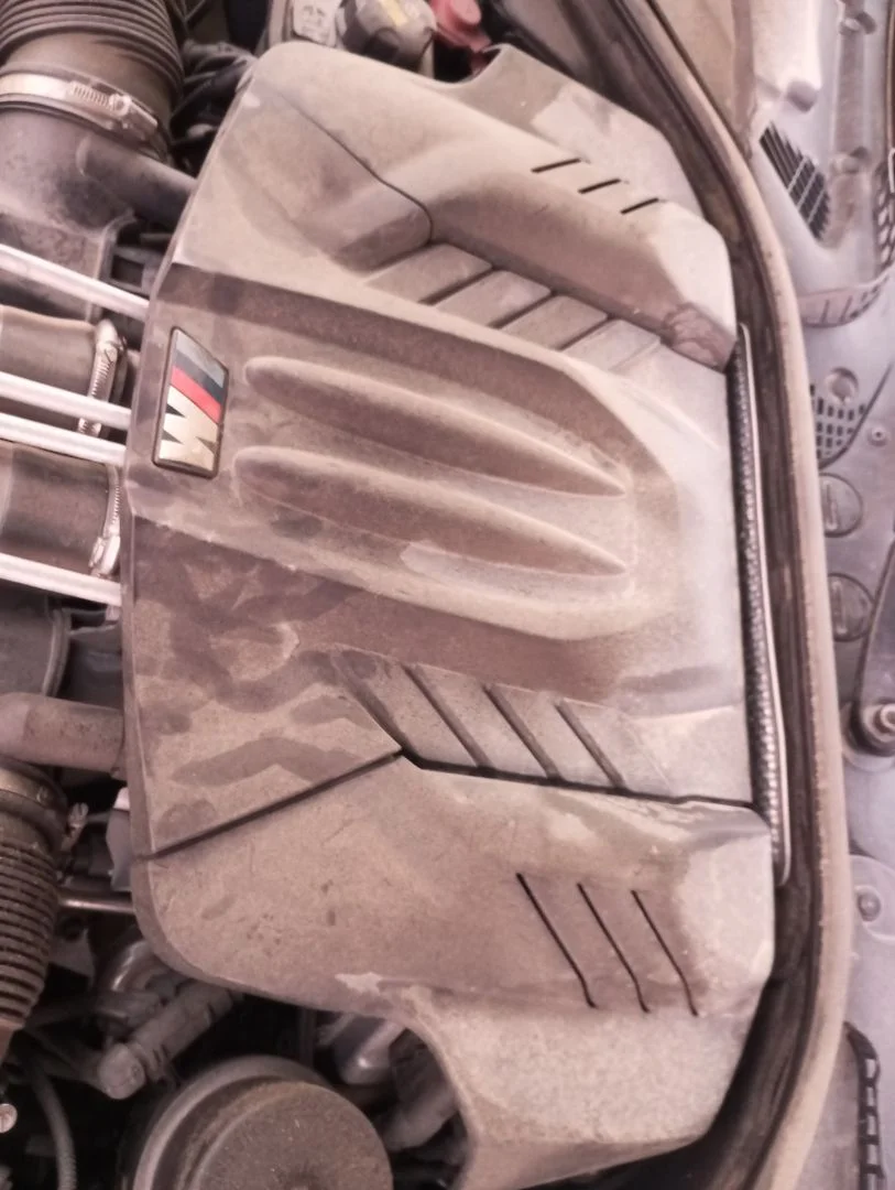 Foto de TAPA MOTOR BMW SERIE M6 GRAN COUPE (F06) 4.4 V8 32V (560 CV / 412 KW) referencia 13717843155