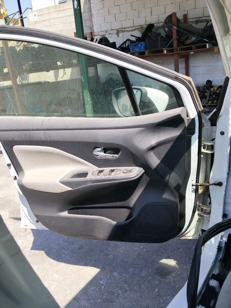 Foto de GUARNECIDO PUERTA DELANTERA IZQUIERDA NISSAN MICRA (K14) 1.0 12V CAT (71 CV / 52 KW) referencia 809015FA6A