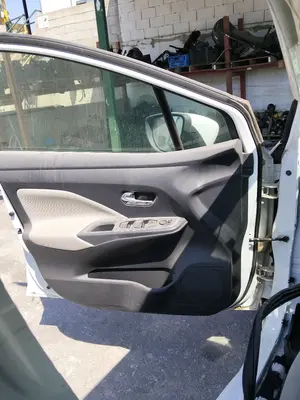 Foto de GUARNECIDO PUERTA DELANTERA IZQUIERDA NISSAN MICRA (K14) 1.0 12V CAT (71 CV / 52 KW) referencia 809015FA6A