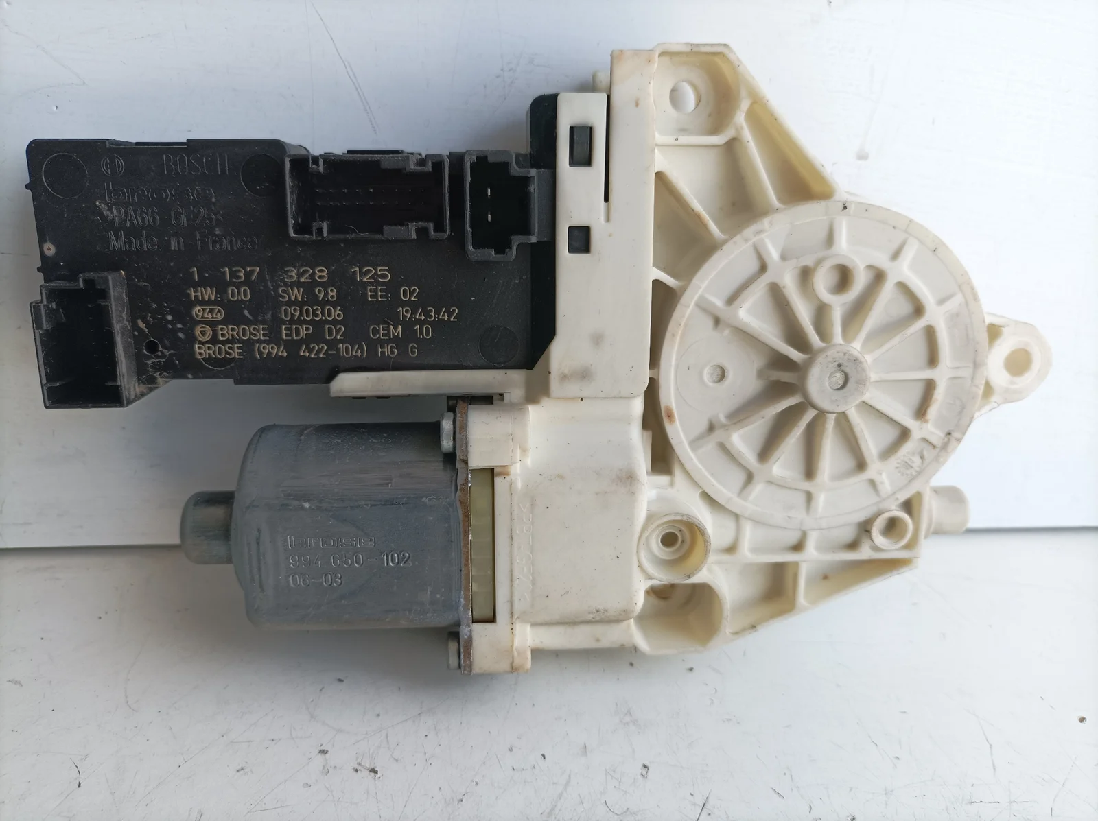 Foto de MOTOR ELEVALUNAS DELANTERO IZQUIERDO PEUGEOT 407 SW referencia 1137328125