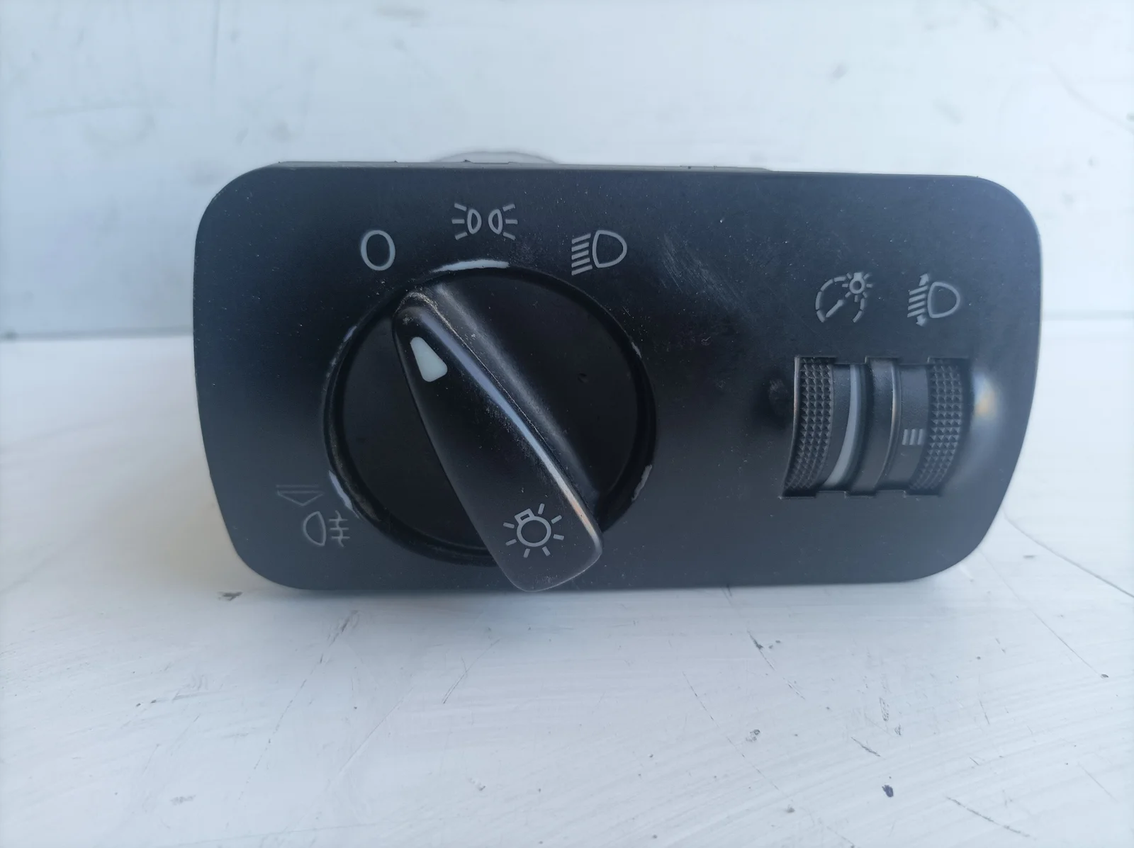 Foto de MANDO LUCES SEAT CORDOBA BERLINA (6K2) referencia 6K1941531