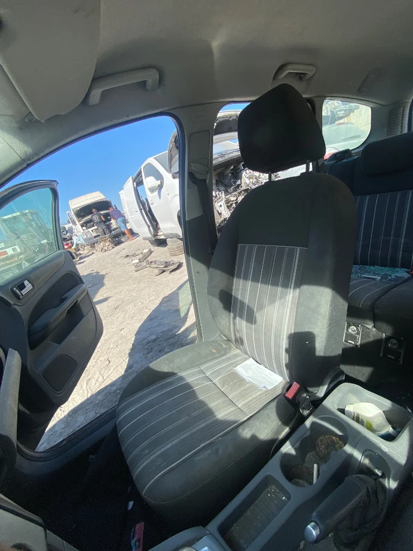 Foto de ASIENTO DELANTERO DERECHO FORD FOCUS SPORTBREAK (CB4)