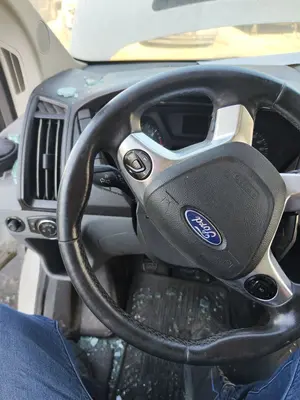 Foto de VOLANTE FORD TRANSIT CHASIS CABINA (TTG) 2.0 TDCi CAT (170 CV / 125 KW)