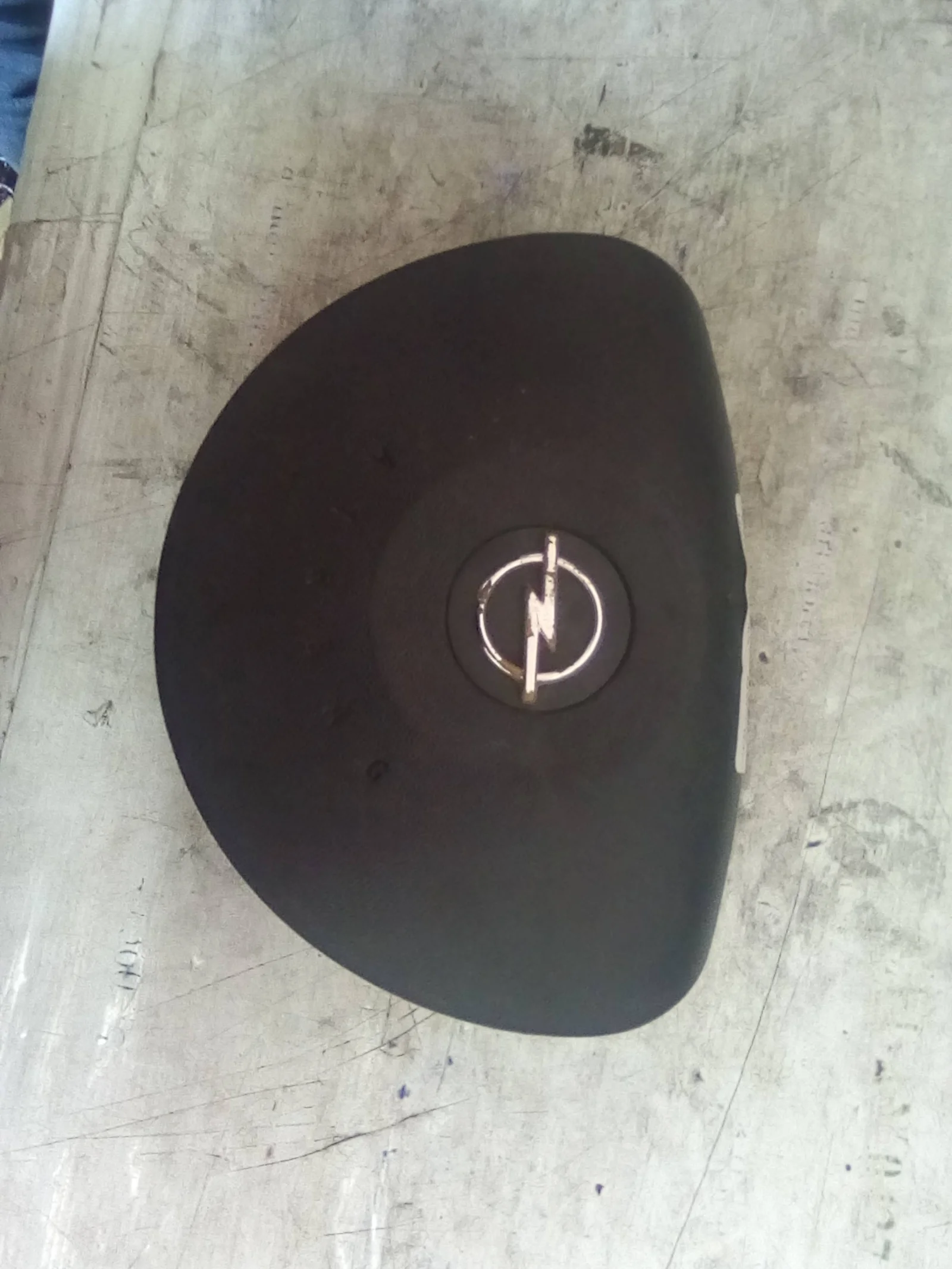 Foto de AIRBAG DELANTERO IZQUIERDO OPEL CORSA C 1.7 16V DI CAT (Y 17 DTL / LK8) (65 CV / 48 KW) referencia 03130793