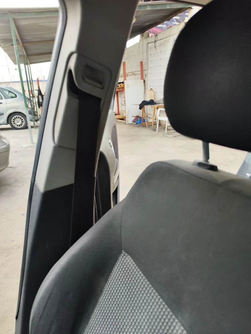 Foto de CINTURON SEGURIDAD DELANTERO DERECHO OPEL CORSA D 1.3 16V CDTI (75 CV / 55 KW)