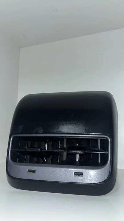 Foto de REJILLA AIREADORA TESLA MODEL 3 eléctrico 258 kW (cont. 153 kW) (350 CV / 258 KW) referencia 108792800B