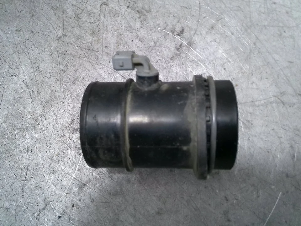 Foto de CAUDALIMETRO RENAULT CLIO III 1.5 dCi Diesel CAT (86 CV / 63 KW) referencia 030950