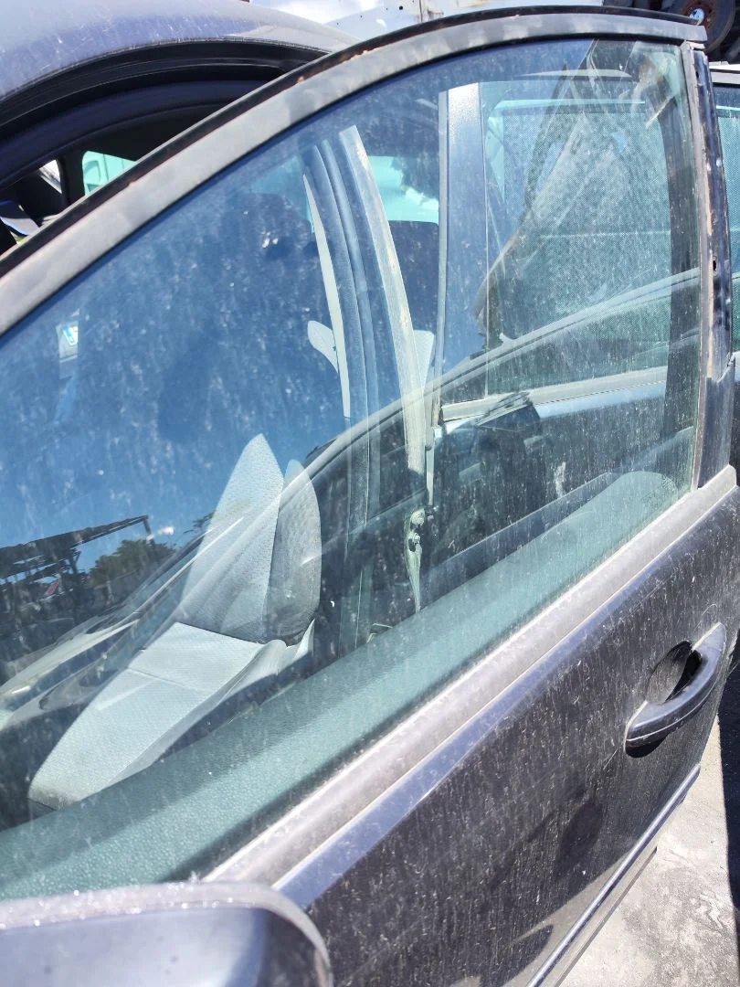 Foto de LUNA DELANTERA IZQUIERDA FORD FOCUS C-MAX (CAP)(2003) 1.6 TDCi CAT (90 CV / 66 KW)