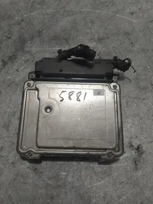 Foto de CENTRALITA MOTOR UCE SEAT IBIZA BERLINA (6J5) 1.4 TDI (80 CV / 59 KW) referencia 045906013AB foto 3