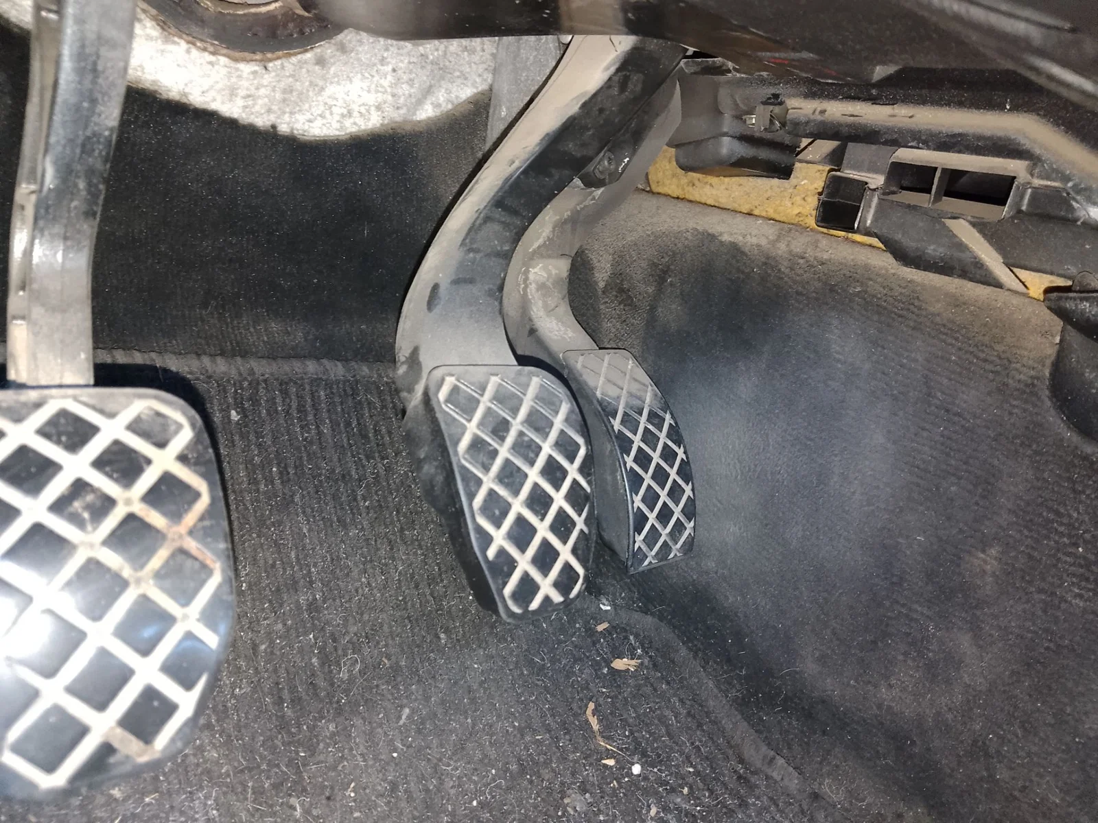 Foto de PEDAL ACELERADOR VOLKSWAGEN PASSAT BERLINA (3B3) 1.9 TDI (131 CV / 96 KW)