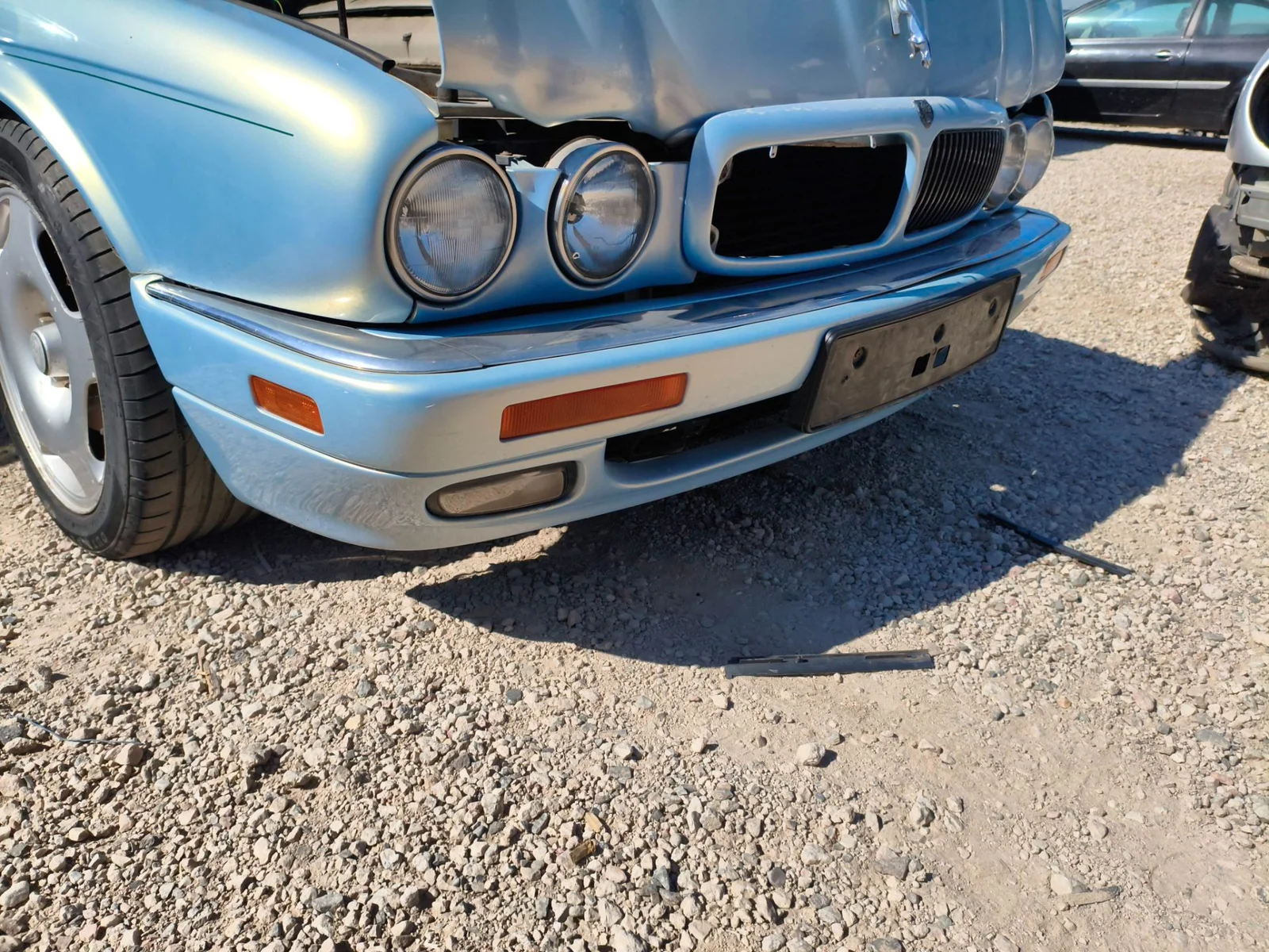 Foto de PARAGOLPES DELANTERO JAGUAR XJ 3.2 CAT (211 CV / 155 KW)