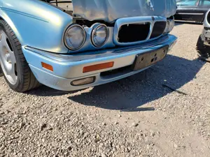 Foto de PARAGOLPES DELANTERO JAGUAR XJ 3.2 CAT (211 CV / 155 KW)